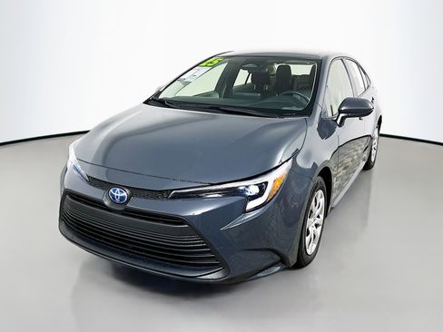Used 2025 Toyota Corolla LE FWD image 10