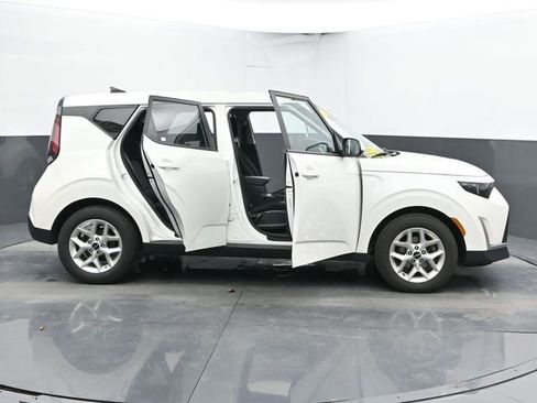 Used 2025 Kia Soul LX w/ LX Technology Package image 56