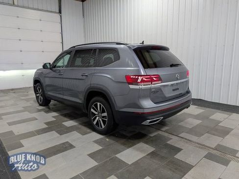 Used 2022 Volkswagen Atlas SE image 2