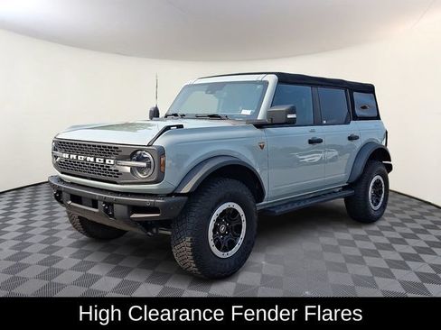 Used 2022 Ford Bronco Badlands AWD/4WD image 3