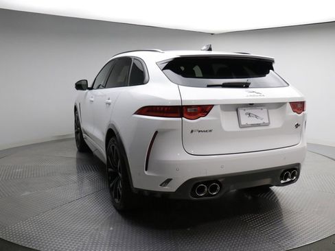 Used 2020 Jaguar F-PACE SVR image 3