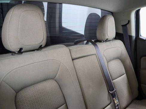Used 2016 GMC Canyon SLE RWD image 28