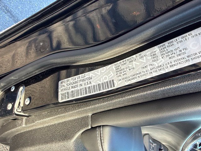 Used 2023 Jeep Grand Cherokee L Limited AWD/4WD image 28