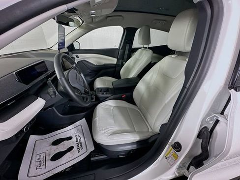 Certified 2025 Ford Mustang Mach-E Premium AWD/4WD image 31