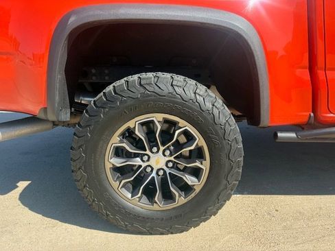 Used 2020 Chevrolet Colorado ZR2 image 9