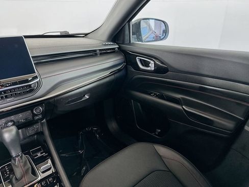 Certified 2023 Jeep Compass Trailhawk AWD/4WD image 32