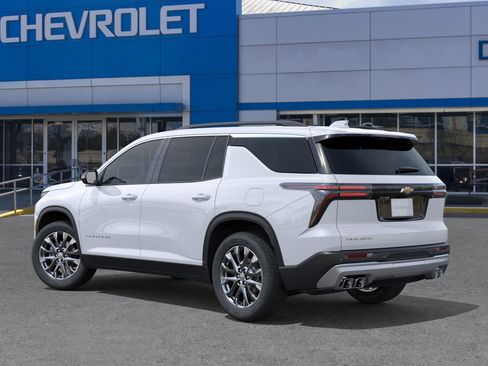 New 2026 Chevrolet Traverse LT FWD image 3