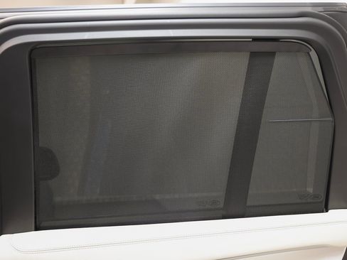 Used 2024 Land Rover Range Rover SV image 32