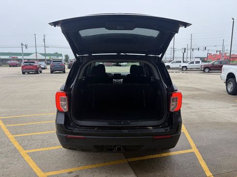 Used 2022 Ford Explorer XLT w/ Class IV Trailer Tow Package AWD/4WD image 12