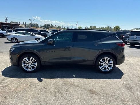 Used 2020 Chevrolet Blazer LT w/ Sound & Technology Package FWD image 4