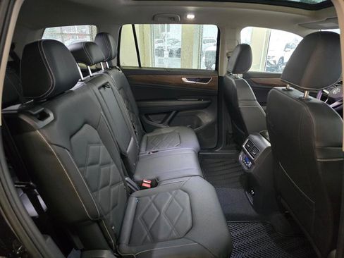 New 2026 Volkswagen Atlas SEL Premium R-Line image 32