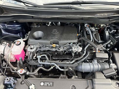 Used 2024 Toyota Sienna XSE FWD image 9