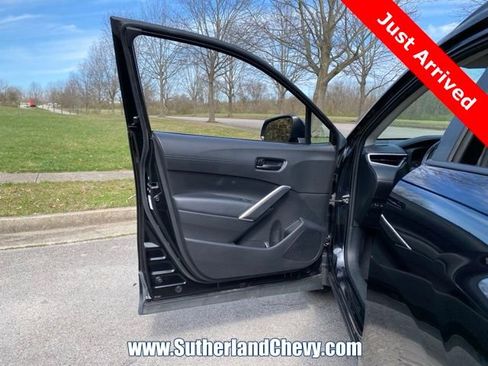 Used 2022 Toyota Corolla Cross LE image 14