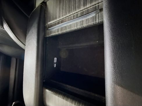 Used 2024 Jeep Wagoneer L Series II RWD image 47