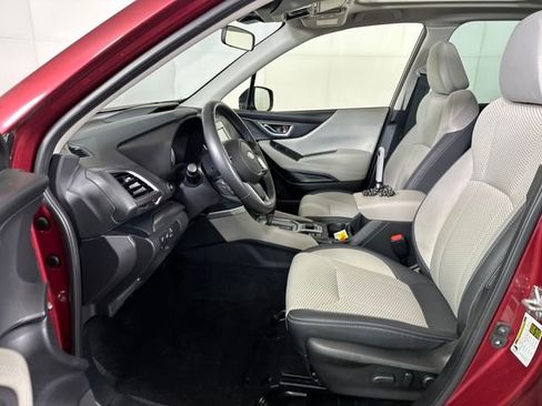 Used 2023 Subaru Forester Premium image 11