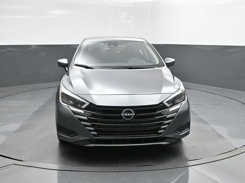 Used 2025 Nissan Versa SV image 30