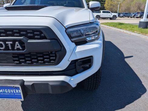 Used 2023 Toyota Tacoma TRD Pro AWD/4WD image 11