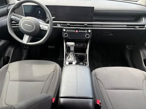 Used 2025 Hyundai Tucson SEL FWD image 16