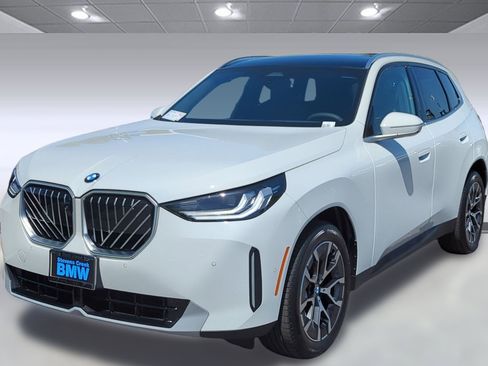 Used 2025 BMW X3 xDrive30i w/ Premium Package image 7