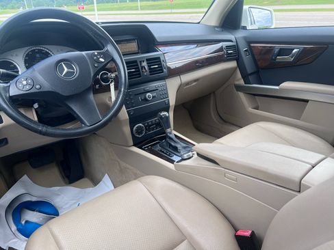 Used 2011 Mercedes-Benz GLK 350 2WD image 17