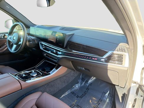 Used 2026 BMW X5 sDrive40i image 15