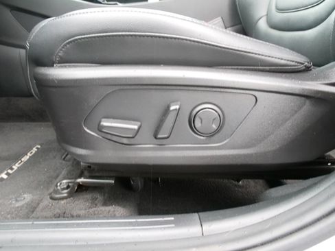 Used 2023 Hyundai Tucson SEL w/ Convenience Package image 16