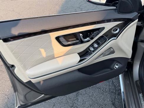 Used 2021 Mercedes-Benz S 580 4MATIC Sedan image 6