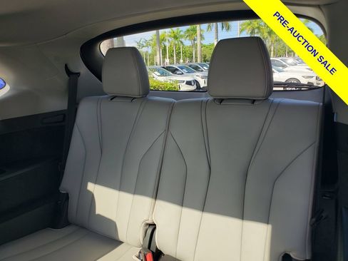Certified 2024 Acura MDX w/ Technology Package FWD image 14