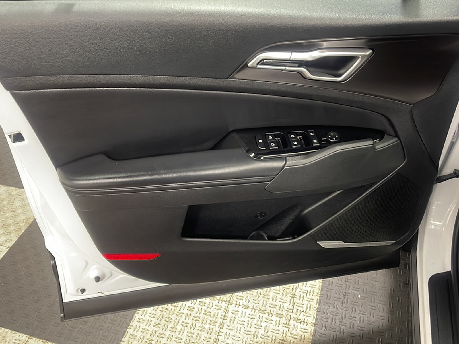 Used 2023 Kia Sportage EX FWD image 14