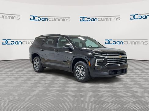 New 2026 Chevrolet Traverse LT w/ Driver Confidence Package AWD/4WD image 2