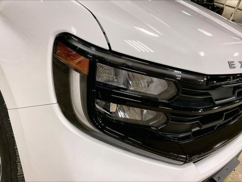 Certified 2025 Ford Expedition Max Active image 28