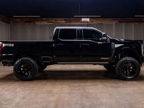 Used 2026 Ford F250 Platinum AWD/4WD image 11