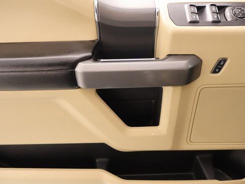 Used 2018 Ford F150 XLT w/ Equipment Group 302A Luxury image 16