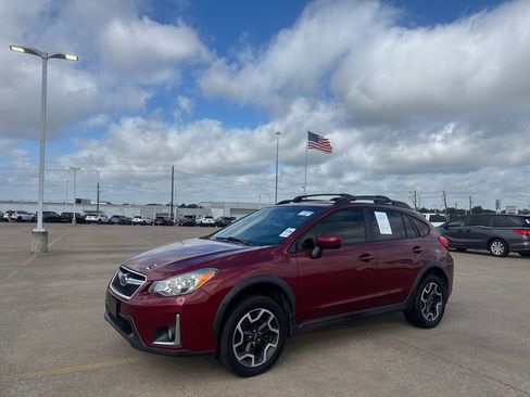 Used 2017 Subaru Crosstrek 2.0i Premium w/ Moonroof Package AWD/4WD image 8