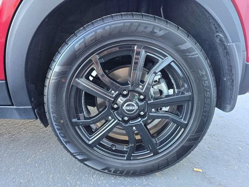 Used 2023 Nissan Kicks SV w/ Interior Electronics Package FWD image 6