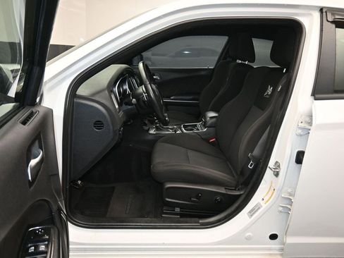 Used 2016 Dodge Charger R/T Scat Pack image 12