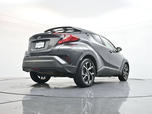 Used 2018 Toyota C-HR XLE FWD image 31