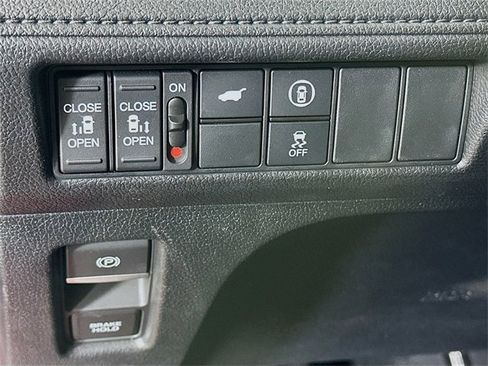 Certified 2024 Honda Odyssey Sport image 24