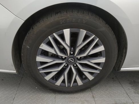 Used 2023 Nissan Altima 2.5 SV image 31