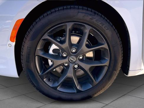 New 2026 Chrysler Pacifica Limited w/ S Appearance Package image 11