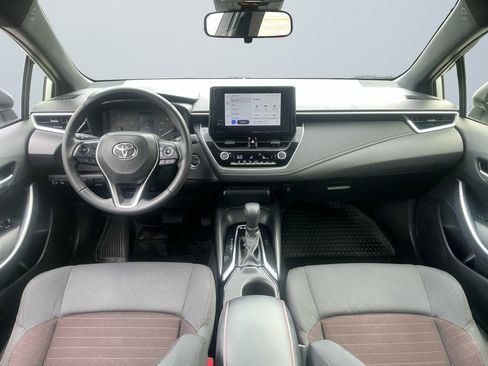 Used 2024 Toyota Corolla SE w/ SE Convenience Package image 11