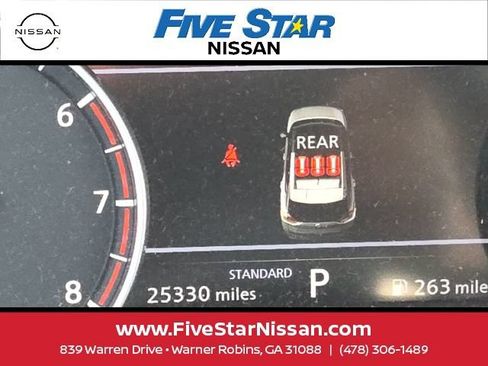 Used 2023 Nissan Rogue SV FWD image 14