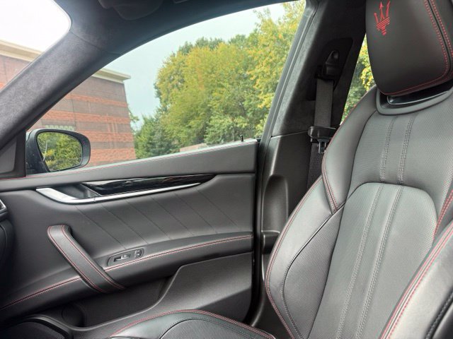 Used 2022 Maserati Ghibli GT RWD image 32