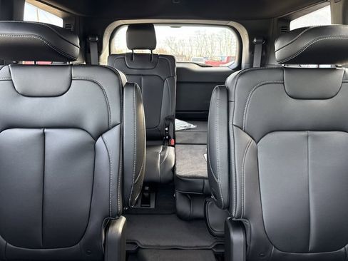 New 2025 Jeep Grand Cherokee L Limited w/ Trailer Tow Package image 18