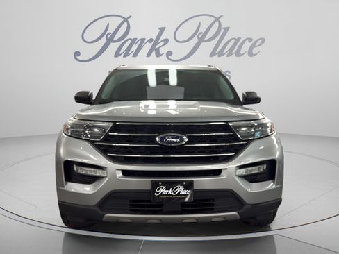 Used 2023 Ford Explorer XLT w/ Equipment Group 202A RWD image 8
