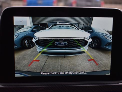 New 2026 Ford Escape ST-Line w/ Cold Weather Package image 32