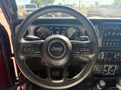 Used 2021 Jeep Wrangler Unlimited Sport AWD/4WD image 14