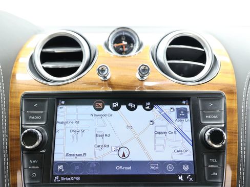Used 2018 Bentley Bentayga Onyx Edition AWD/4WD image 43