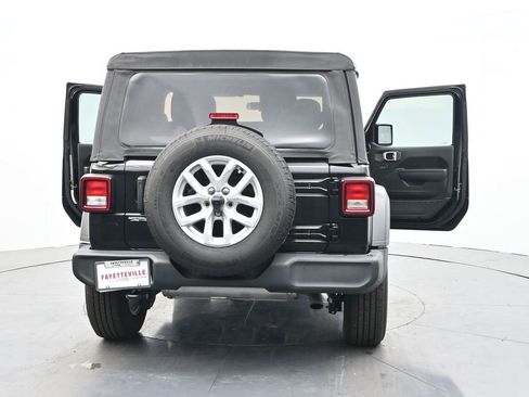 Used 2023 Jeep Wrangler Sport S image 38