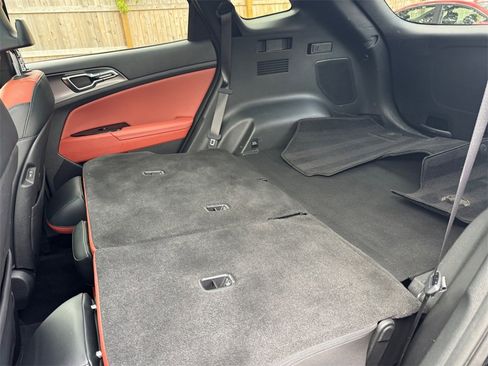 Used 2023 Kia Sportage SX image 18